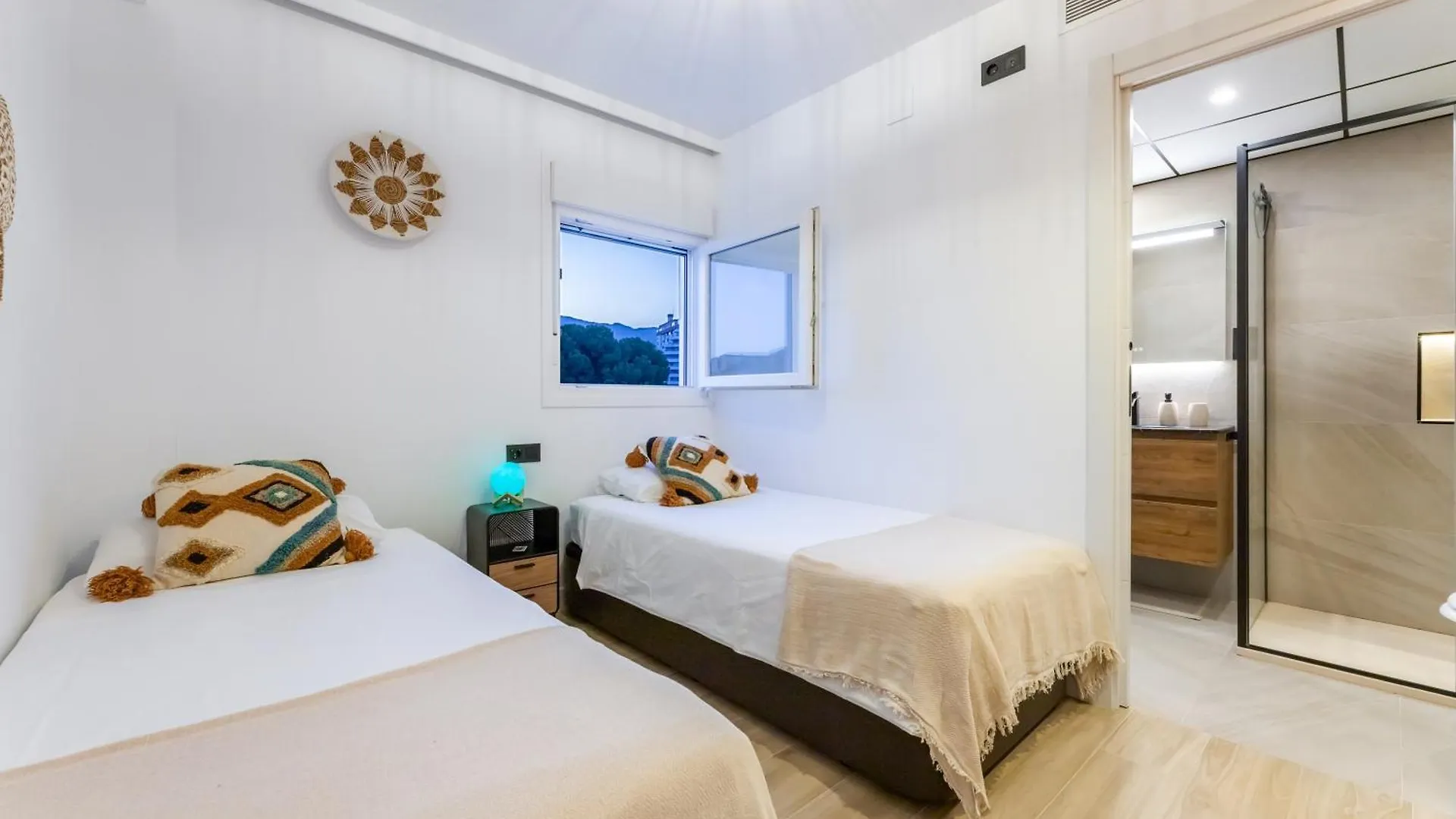 Apartamento Con Vistas Al Mar Cerca Del Puerto Benalmadena 0*,  Spain