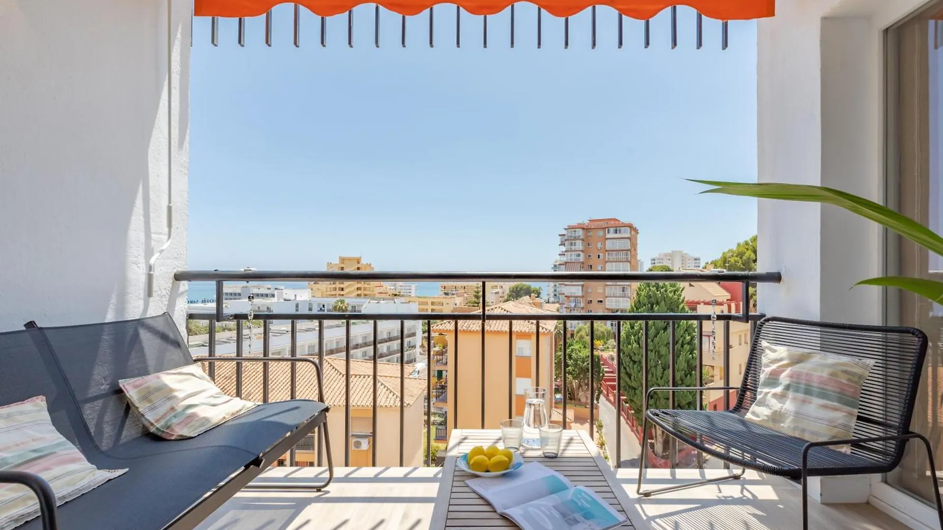 Apartamento Con Vistas Al Mar Cerca Del Puerto Benalmadena 0*,  Spain
