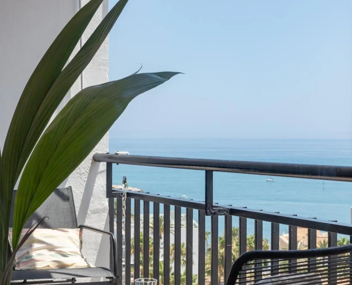 Apartamento Con Vistas Al Mar Cerca Del Puerto Benalmadena Apartment