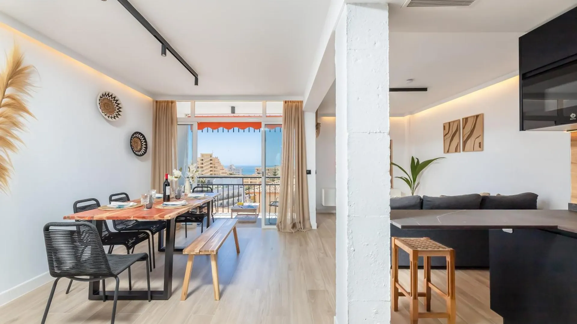 Apartamento Con Vistas Al Mar Cerca Del Puerto Benalmadena Spain