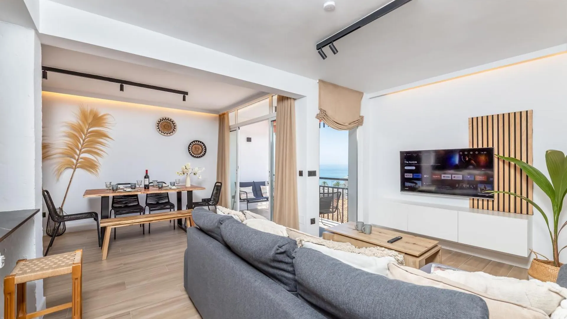 Apartamento Con Vistas Al Mar Cerca Del Puerto Benalmadena Apartment