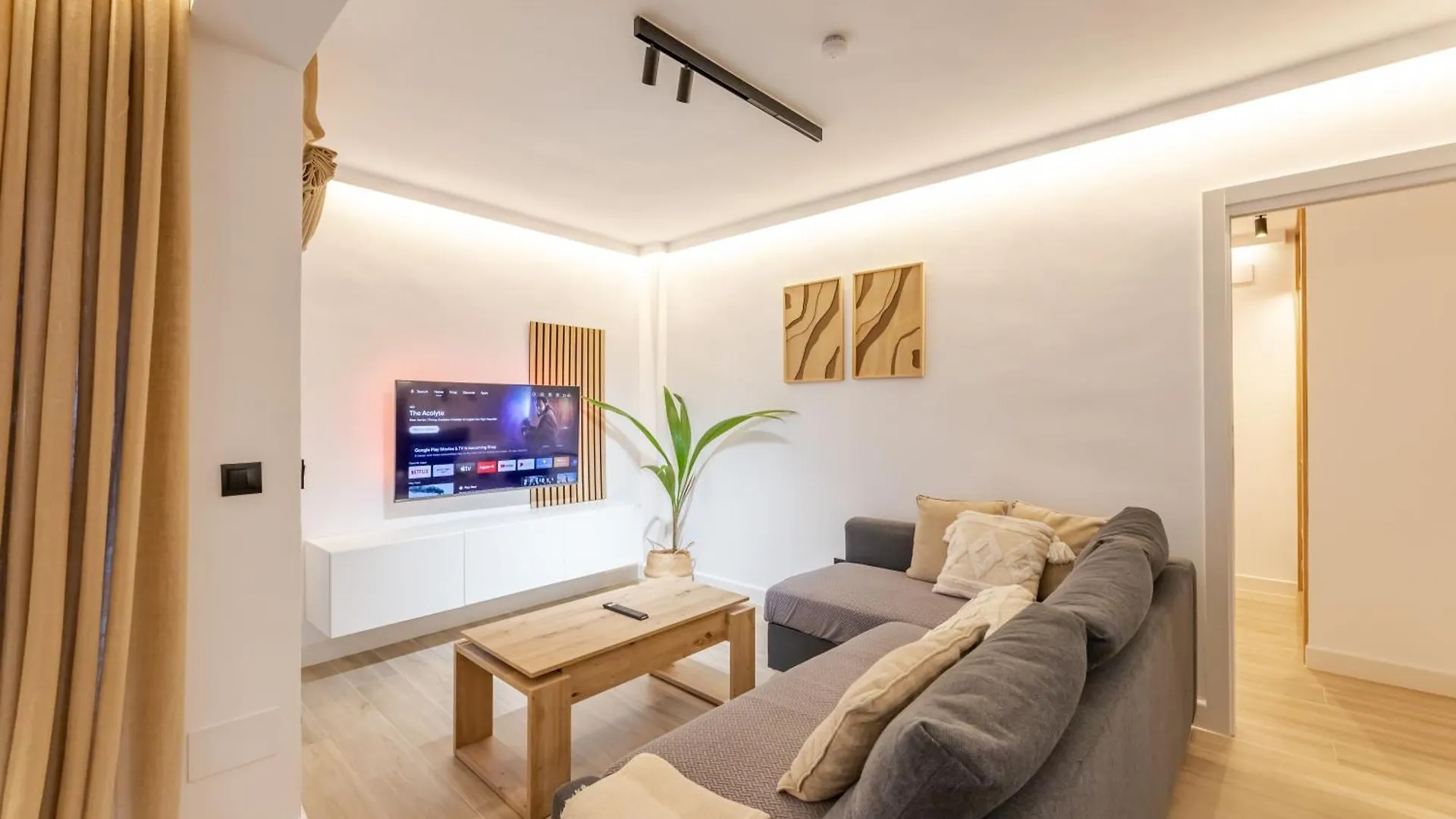 Apartamento Con Vistas Al Mar Cerca Del Puerto Benalmadena Spain