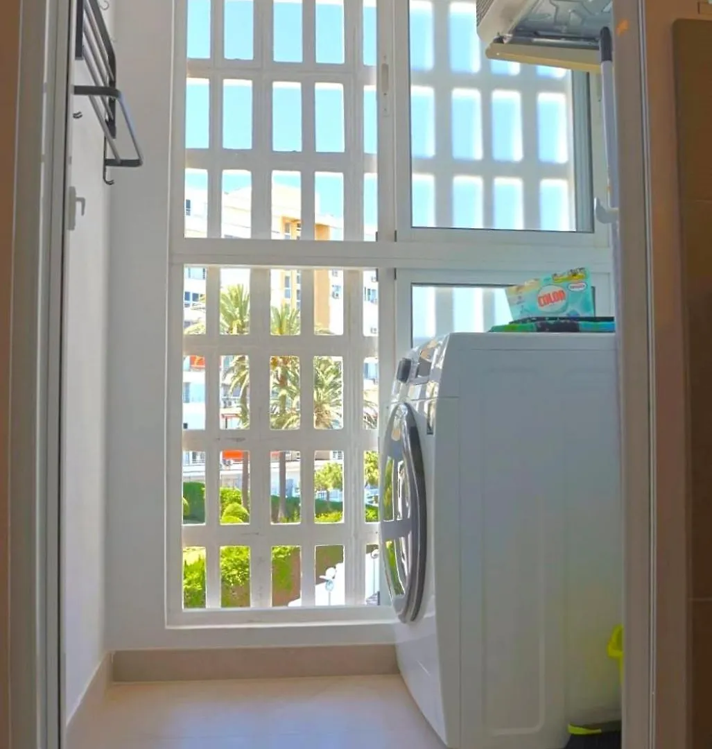 Apartamento Con Vistas Al Mar Cerca Del Puerto Benalmadena Apartment