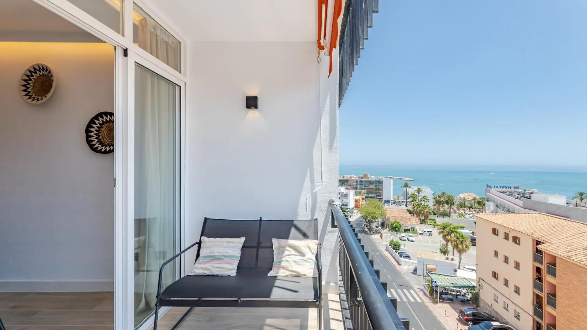 Apartamento Con Vistas Al Mar Cerca Del Puerto Benalmádena Apartmán